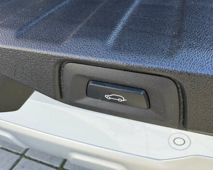 Белый БМВ Х5, объемом двигателя 3 л и пробегом 104 тыс. км за 47500 $, фото 32 на Automoto.ua