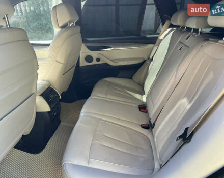 Белый БМВ Х5, объемом двигателя 3 л и пробегом 130 тыс. км за 40000 $, фото 47 на Automoto.ua