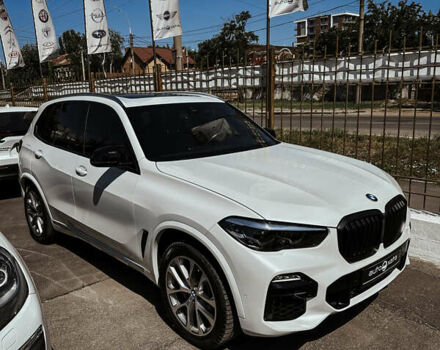 Белый БМВ Х5, объемом двигателя 3 л и пробегом 80 тыс. км за 45900 $, фото 2 на Automoto.ua