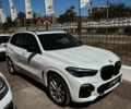 Белый БМВ Х5, объемом двигателя 3 л и пробегом 80 тыс. км за 45900 $, фото 2 на Automoto.ua