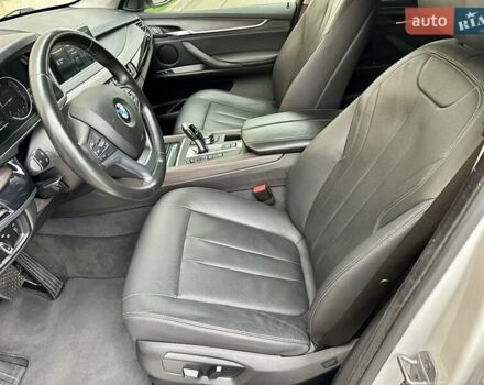 Белый БМВ Х5, объемом двигателя 2 л и пробегом 132 тыс. км за 31800 $, фото 60 на Automoto.ua