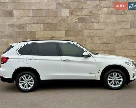 Белый БМВ Х5, объемом двигателя 2 л и пробегом 132 тыс. км за 31800 $, фото 26 на Automoto.ua