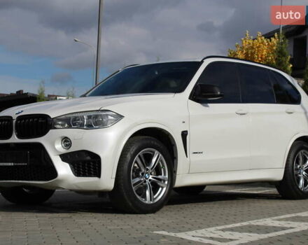 Белый БМВ Х5, объемом двигателя 3 л и пробегом 200 тыс. км за 36900 $, фото 3 на Automoto.ua