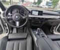 Белый БМВ Х5, объемом двигателя 2 л и пробегом 80 тыс. км за 18000 $, фото 12 на Automoto.ua