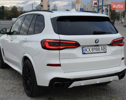 Белый БМВ Х5, объемом двигателя 3 л и пробегом 65 тыс. км за 56500 $, фото 3 на Automoto.ua
