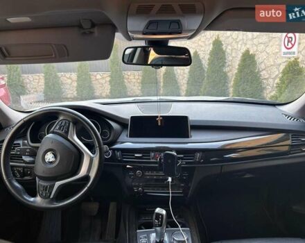 Белый БМВ Х5, объемом двигателя 2 л и пробегом 63 тыс. км за 34900 $, фото 3 на Automoto.ua