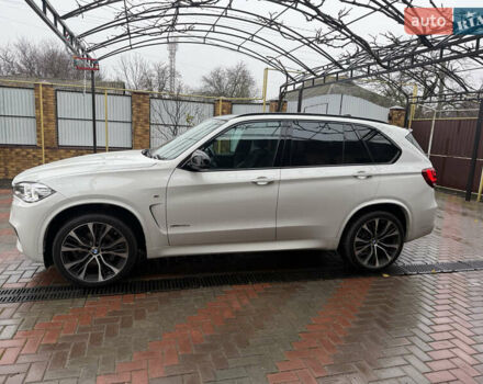 Белый БМВ Х5, объемом двигателя 2.99 л и пробегом 92 тыс. км за 49000 $, фото 2 на Automoto.ua