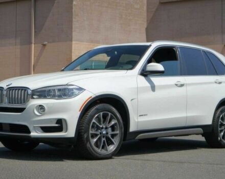 Белый БМВ Х5, объемом двигателя 4.4 л и пробегом 33 тыс. км за 10800 $, фото 2 на Automoto.ua