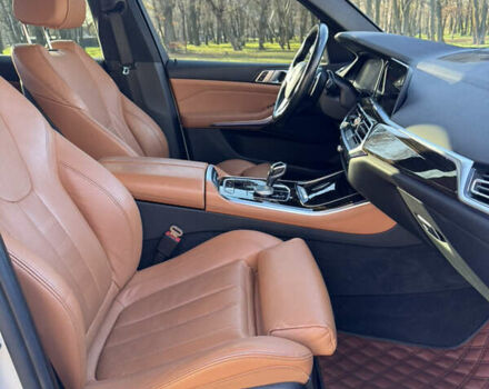 Белый БМВ Х5, объемом двигателя 3 л и пробегом 104 тыс. км за 47500 $, фото 20 на Automoto.ua