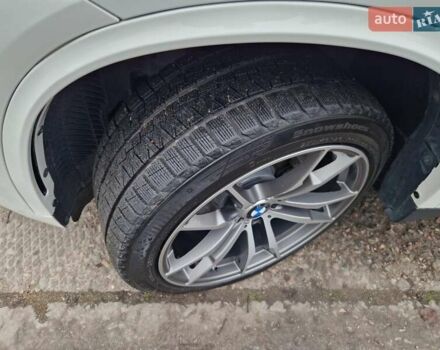 Білий БМВ Х5, об'ємом двигуна 3 л та пробігом 74 тис. км за 29500 $, фото 9 на Automoto.ua