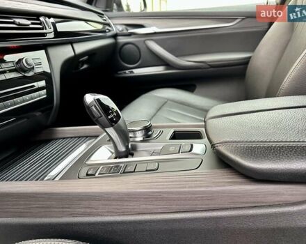 Белый БМВ Х5, объемом двигателя 2 л и пробегом 132 тыс. км за 31800 $, фото 66 на Automoto.ua