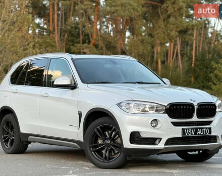 Белый БМВ Х5, объемом двигателя 3 л и пробегом 96 тыс. км за 41888 $, фото 63 на Automoto.ua