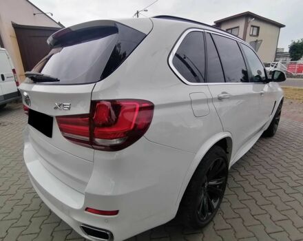 Белый БМВ Х5, объемом двигателя 2 л и пробегом 80 тыс. км за 18000 $, фото 4 на Automoto.ua