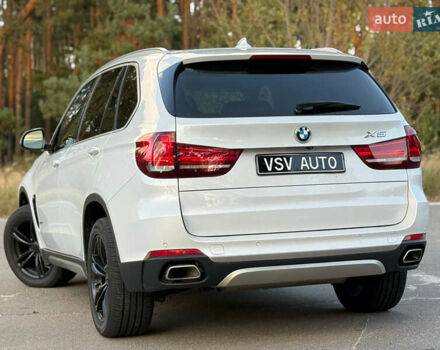 Белый БМВ Х5, объемом двигателя 3 л и пробегом 96 тыс. км за 41888 $, фото 47 на Automoto.ua
