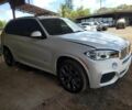 Белый БМВ Х5, объемом двигателя 2 л и пробегом 60 тыс. км за 10000 $, фото 3 на Automoto.ua