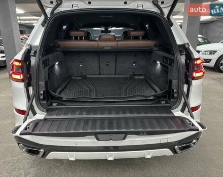 Білий БМВ Х5, об'ємом двигуна 3 л та пробігом 136 тис. км за 56000 $, фото 27 на Automoto.ua