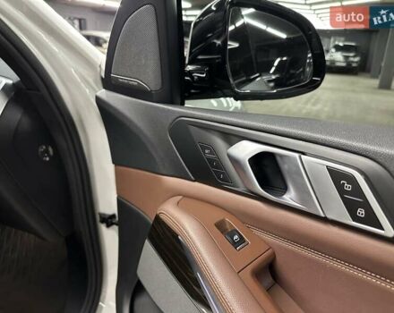 Білий БМВ Х5, об'ємом двигуна 3 л та пробігом 136 тис. км за 56000 $, фото 35 на Automoto.ua