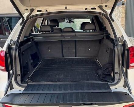 Белый БМВ Х5, объемом двигателя 2 л и пробегом 63 тыс. км за 34900 $, фото 6 на Automoto.ua