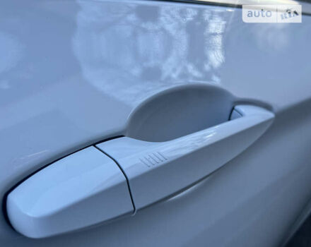 Білий БМВ Х5, об'ємом двигуна 2 л та пробігом 50 тис. км за 44000 $, фото 29 на Automoto.ua