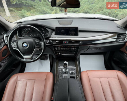 Белый БМВ Х5, объемом двигателя 2 л и пробегом 152 тыс. км за 29900 $, фото 18 на Automoto.ua