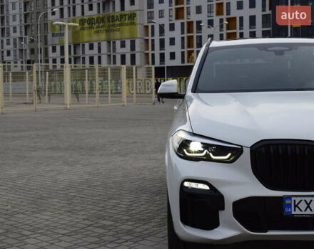 Белый БМВ Х5, объемом двигателя 3 л и пробегом 65 тыс. км за 56500 $, фото 5 на Automoto.ua