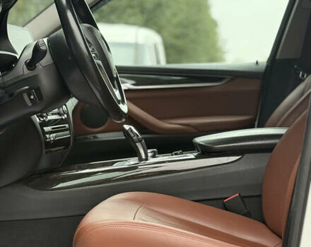 Белый БМВ Х5, объемом двигателя 2 л и пробегом 152 тыс. км за 29900 $, фото 11 на Automoto.ua