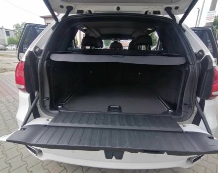 Белый БМВ Х5, объемом двигателя 2 л и пробегом 80 тыс. км за 18000 $, фото 15 на Automoto.ua