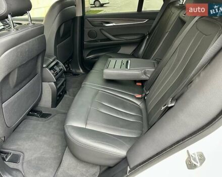 Белый БМВ Х5, объемом двигателя 2 л и пробегом 132 тыс. км за 31800 $, фото 79 на Automoto.ua