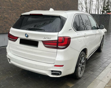 Білий БМВ Х5, об'ємом двигуна 2 л та пробігом 160 тис. км за 27500 $, фото 3 на Automoto.ua