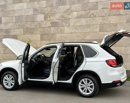 Белый БМВ Х5, объемом двигателя 2 л и пробегом 132 тыс. км за 31800 $, фото 23 на Automoto.ua