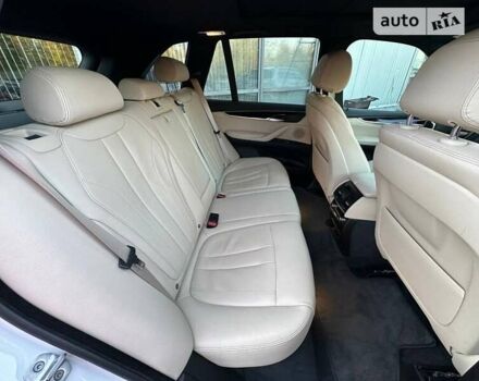 Білий БМВ Х5, об'ємом двигуна 2.98 л та пробігом 74 тис. км за 30900 $, фото 31 на Automoto.ua