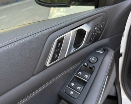 Белый БМВ Х5, объемом двигателя 3 л и пробегом 122 тыс. км за 57500 $, фото 21 на Automoto.ua