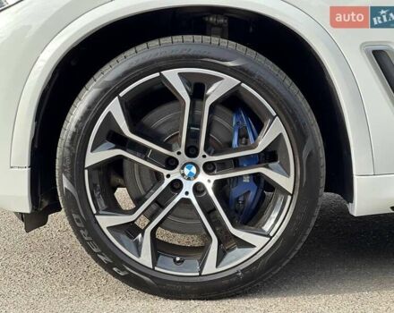Белый БМВ Х5, объемом двигателя 3 л и пробегом 117 тыс. км за 59900 $, фото 22 на Automoto.ua