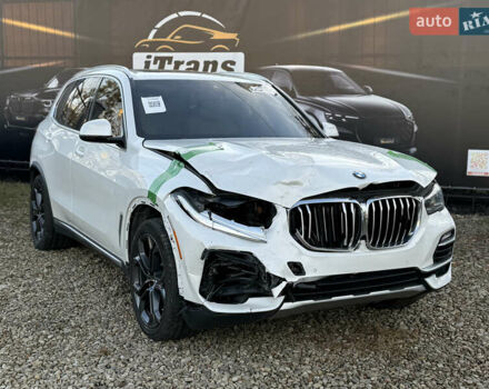 Белый БМВ Х5, объемом двигателя 3 л и пробегом 162 тыс. км за 34200 $, фото 2 на Automoto.ua