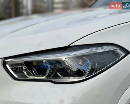 Белый БМВ Х5, объемом двигателя 3 л и пробегом 117 тыс. км за 59900 $, фото 19 на Automoto.ua