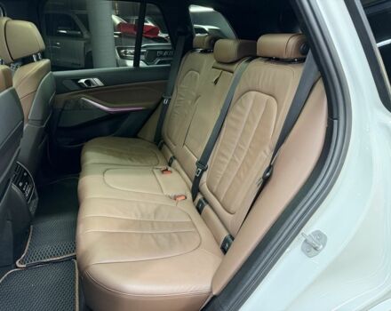 Белый БМВ Х5, объемом двигателя 3 л и пробегом 61 тыс. км за 69500 $, фото 18 на Automoto.ua