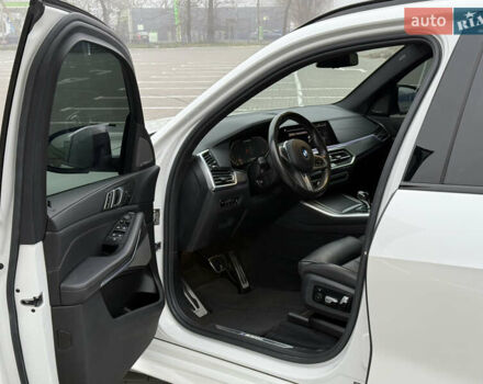 Білий БМВ Х5, об'ємом двигуна 4.39 л та пробігом 85 тис. км за 65000 $, фото 8 на Automoto.ua