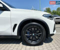 Білий БМВ Х5, об'ємом двигуна 3 л та пробігом 102 тис. км за 43700 $, фото 57 на Automoto.ua