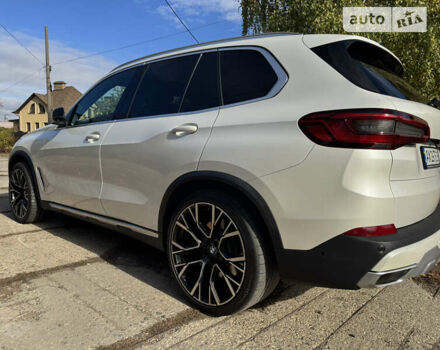 Белый БМВ Х5, объемом двигателя 3 л и пробегом 110 тыс. км за 52000 $, фото 6 на Automoto.ua