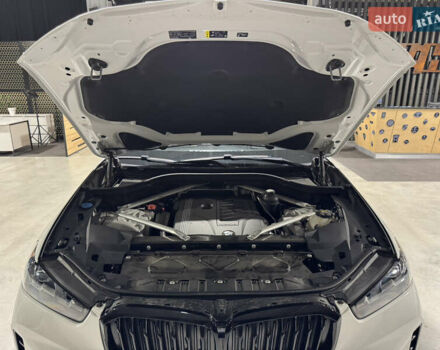 Белый БМВ Х5, объемом двигателя 3 л и пробегом 114 тыс. км за 49900 $, фото 34 на Automoto.ua