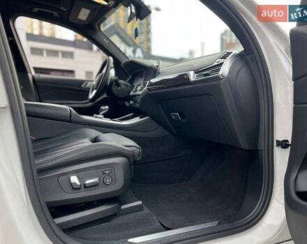 Белый БМВ Х5, объемом двигателя 3 л и пробегом 117 тыс. км за 59900 $, фото 31 на Automoto.ua