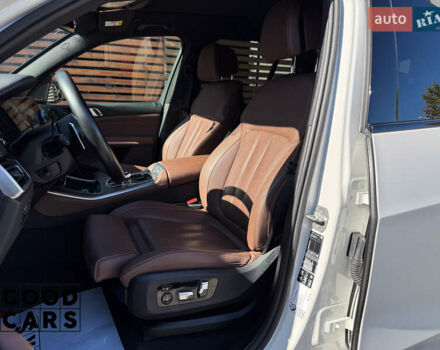 Белый БМВ Х5, объемом двигателя 2.99 л и пробегом 61 тыс. км за 72000 $, фото 18 на Automoto.ua