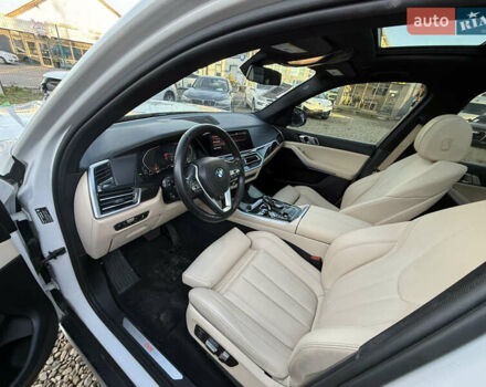 Белый БМВ Х5, объемом двигателя 3 л и пробегом 162 тыс. км за 34200 $, фото 8 на Automoto.ua