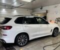 Белый БМВ Х5, объемом двигателя 2 л и пробегом 130 тыс. км за 43500 $, фото 3 на Automoto.ua