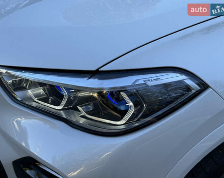 Білий БМВ Х5, об'ємом двигуна 2.99 л та пробігом 170 тис. км за 58499 $, фото 2 на Automoto.ua