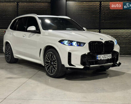 Белый БМВ Х5, объемом двигателя 3 л и пробегом 114 тыс. км за 49900 $, фото 1 на Automoto.ua