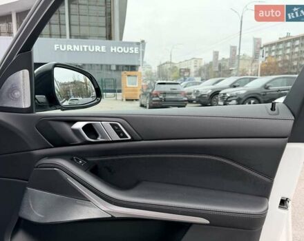 Білий БМВ Х5, об'ємом двигуна 2 л та пробігом 193 тис. км за 49500 $, фото 26 на Automoto.ua