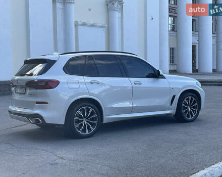Білий БМВ Х5, об'ємом двигуна 3 л та пробігом 162 тис. км за 59000 $, фото 4 на Automoto.ua
