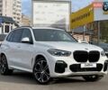 Белый БМВ Х5, объемом двигателя 3 л и пробегом 117 тыс. км за 59900 $, фото 1 на Automoto.ua