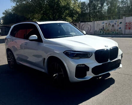 Белый БМВ Х5, объемом двигателя 3 л и пробегом 132 тыс. км за 50000 $, фото 2 на Automoto.ua